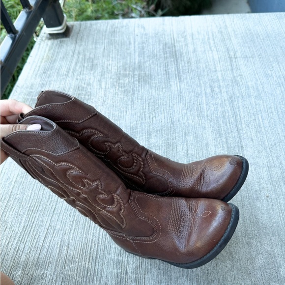 Cat and jack cowboy boots - Picture 2 of 3